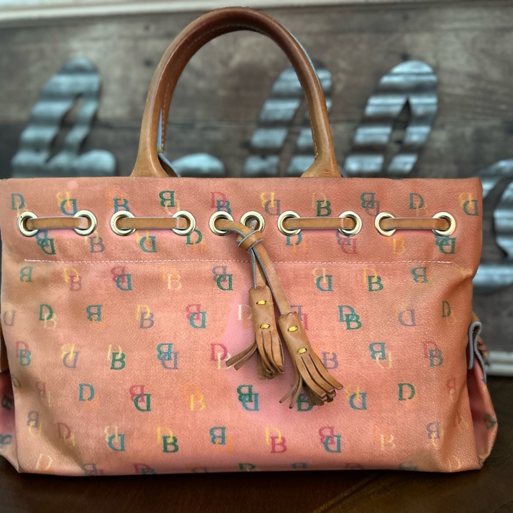 Dooney & Bourke tote